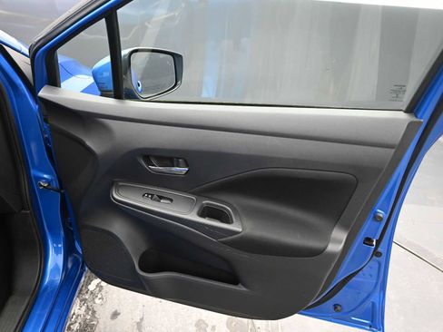 Used 2021 Nissan Versa SV image 18