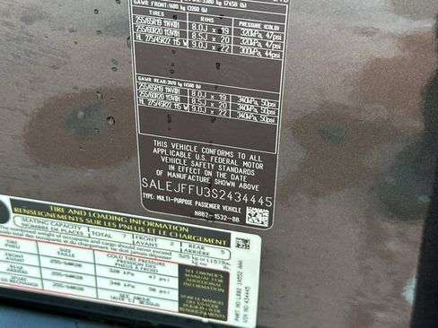 Used 2025 Land Rover Defender 130 S image 39