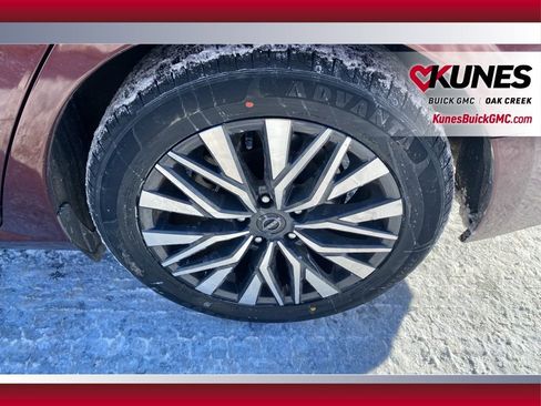 Used 2023 Nissan Altima 2.5 SV image 23