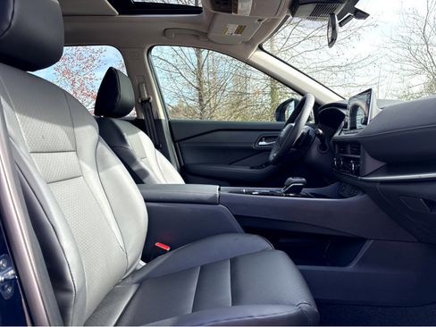 New 2026 Nissan Rogue SV image 11