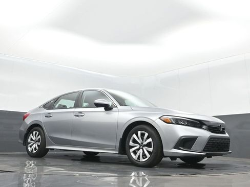 Used 2023 Honda Civic LX image 10