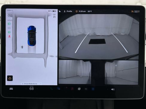 Used 2022 Tesla Model Y Long Range image 35