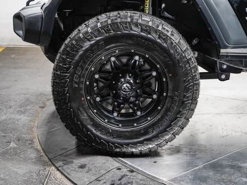 Used 2019 Jeep Wrangler Unlimited Sport image 10