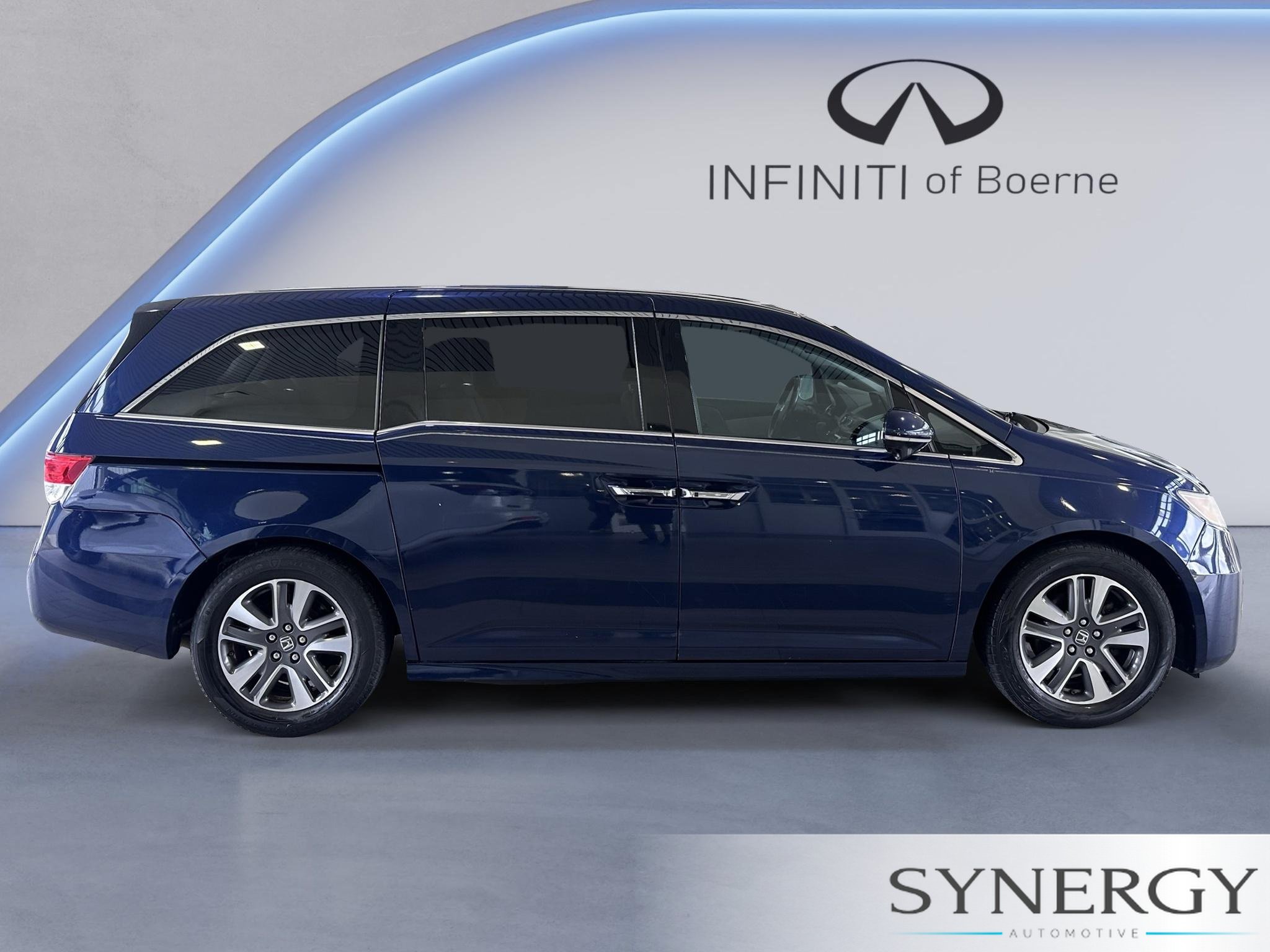 Used 2015 Honda Odyssey Touring image 3