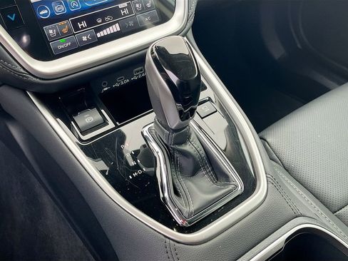 Used 2025 Subaru Outback Touring image 17