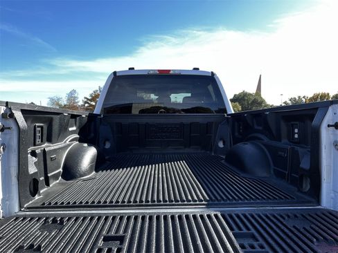 Used 2024 Ford F250 XLT image 27