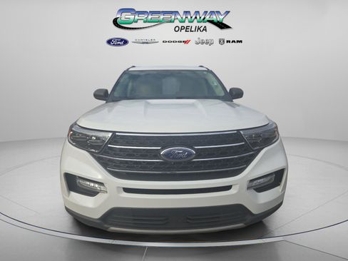 Used 2020 Ford Explorer XLT w/ Equipment Group 202A image 2