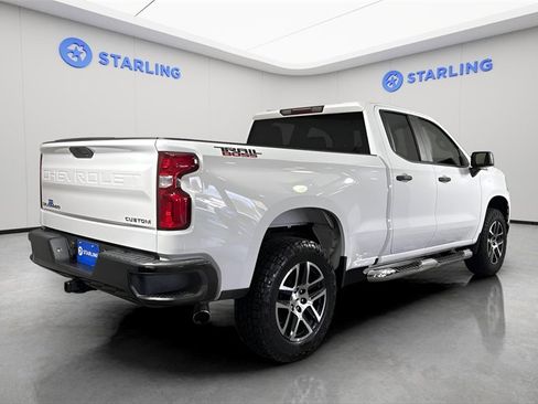 Used 2019 Chevrolet Silverado 1500 Custom Trail Boss w/ Custom Convenience Package image 9