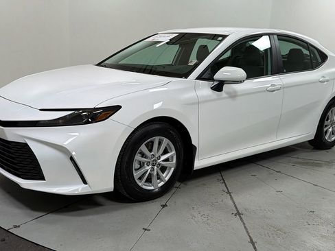 Used 2026 Toyota Camry LE w/ Convenience Package image 1