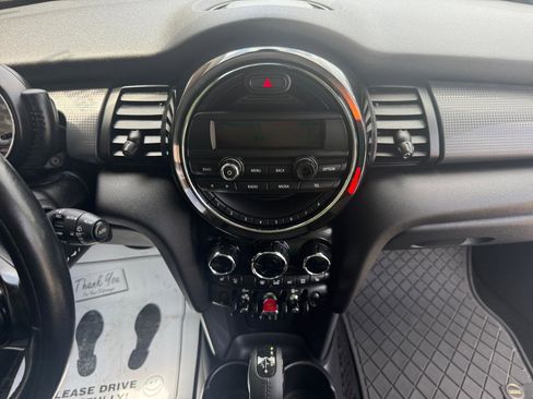 Used 2015 MINI Cooper 2-Door Hardtop FWD image 8