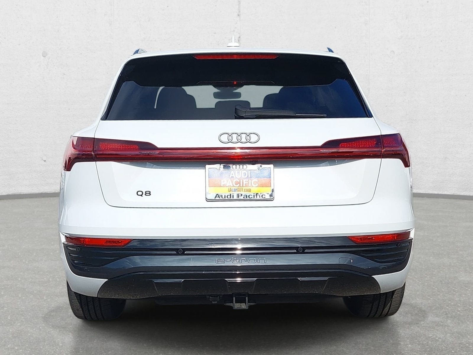 Used 2024 Audi Q8 e-tron Premium Plus AWD/4WD image 6