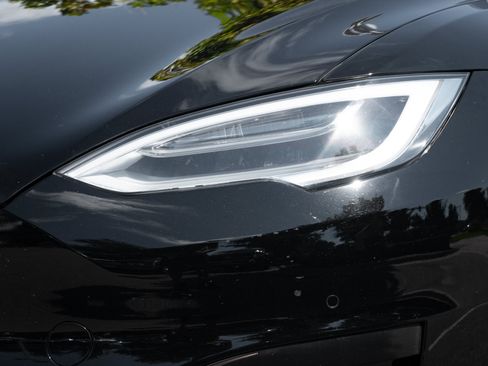 Used 2021 Tesla Model S Long Range AWD/4WD image 6