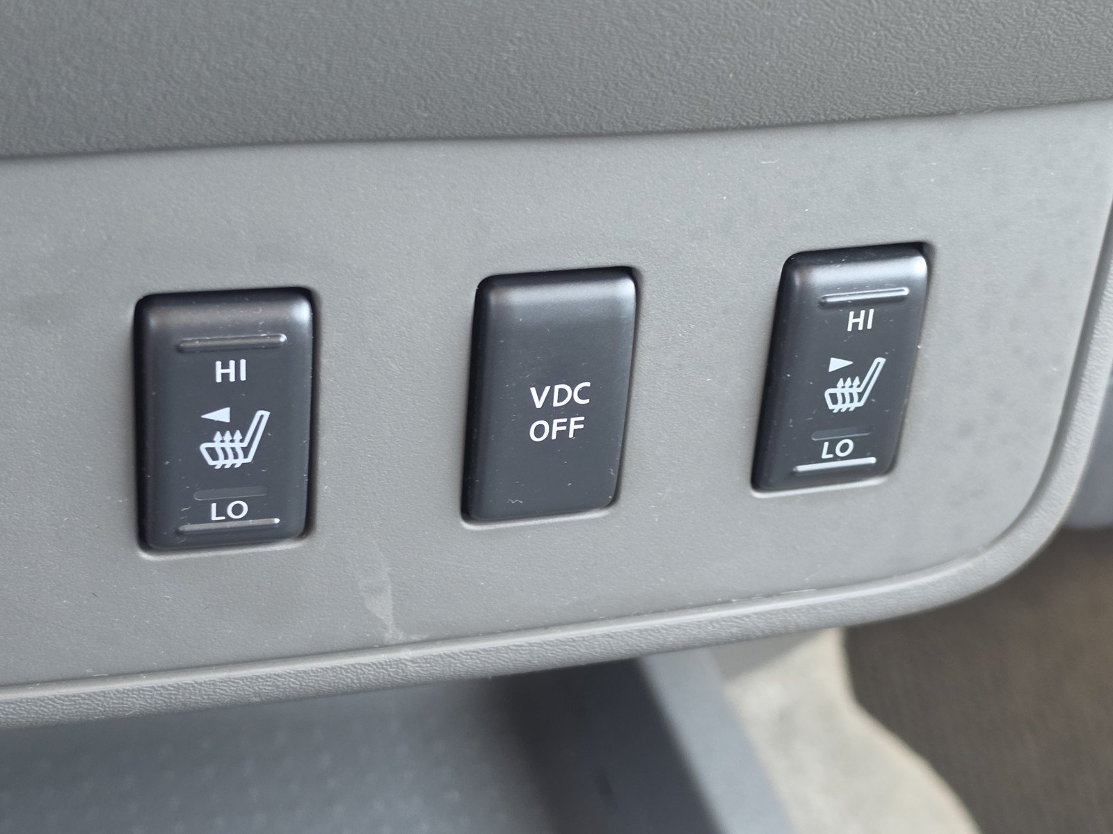 Used 2011 Nissan Frontier SL RWD image 21