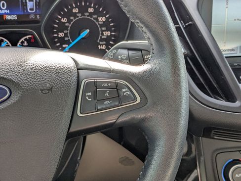 Used 2019 Ford Escape Titanium image 19