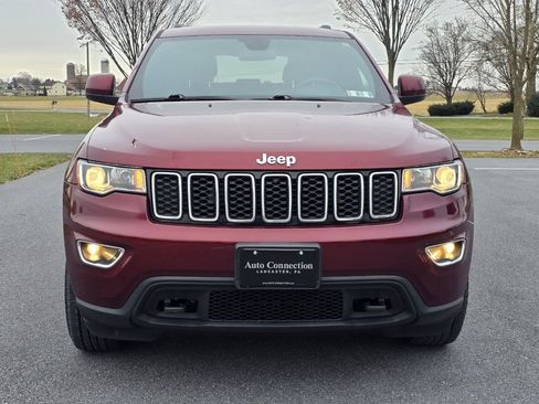 Used 2018 Jeep Grand Cherokee Laredo image 3