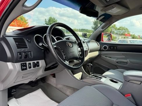 Used 2011 Toyota Tacoma 4x4 Double Cab w/ TRD Sport Pkg image 9
