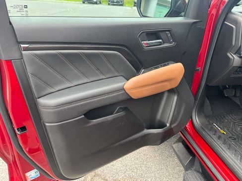 Used 2023 GMC Canyon AT4 AWD/4WD image 15