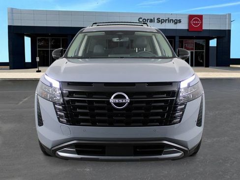New 2026 Nissan Pathfinder Platinum FWD image 8