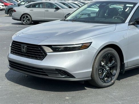 New 2025 Honda Accord SE image 34