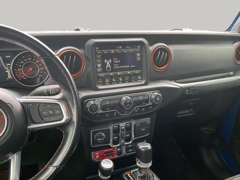 Used 2021 Jeep Gladiator Mojave AWD/4WD image 7