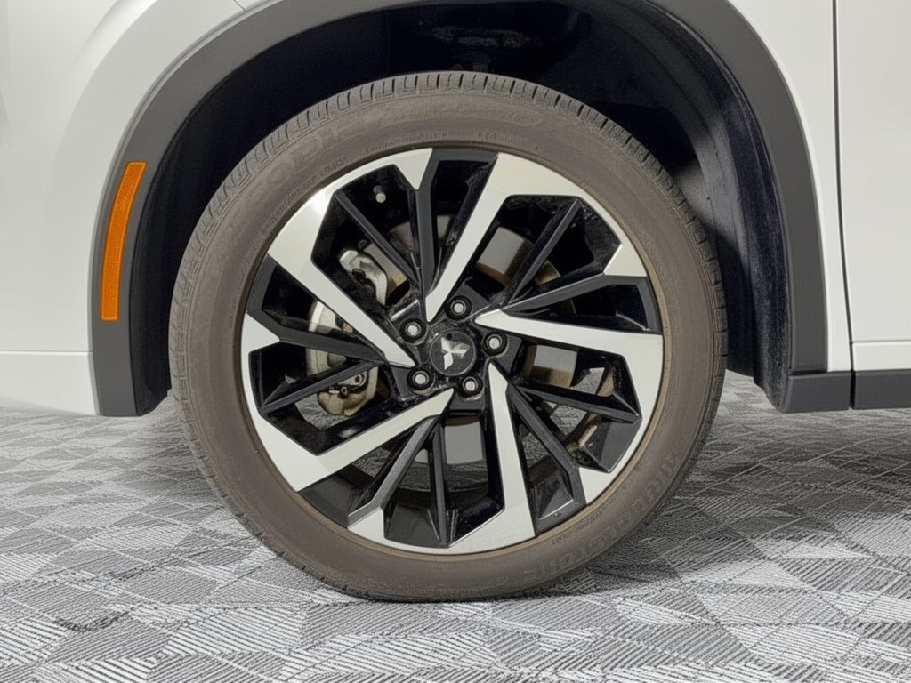 Used 2024 Mitsubishi Outlander SEL FWD image 13