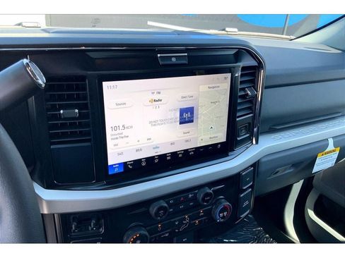 New 2026 Ford F250 XLT w/ XLT Premium Package AWD/4WD image 23