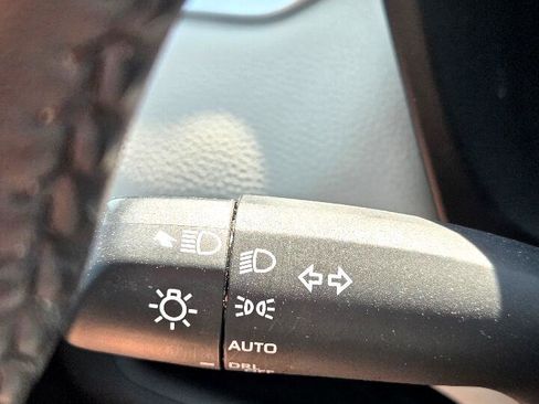 Used 2023 Toyota RAV4 XLE image 27