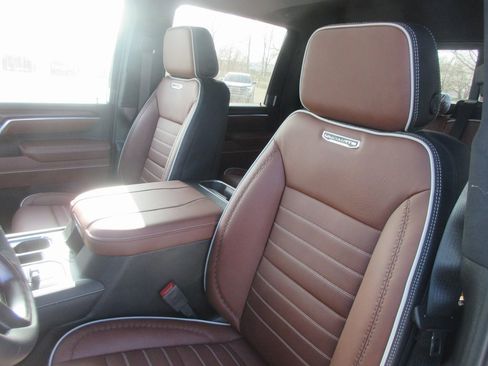 New 2026 GMC Sierra 2500 Denali Ultimate image 11