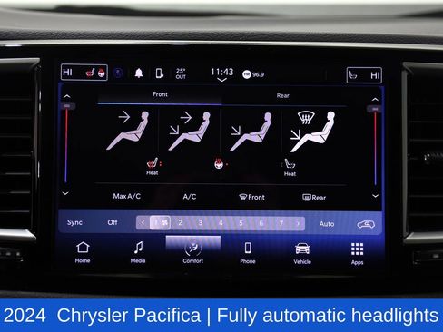 Used 2024 Chrysler Pacifica Touring-L image 17