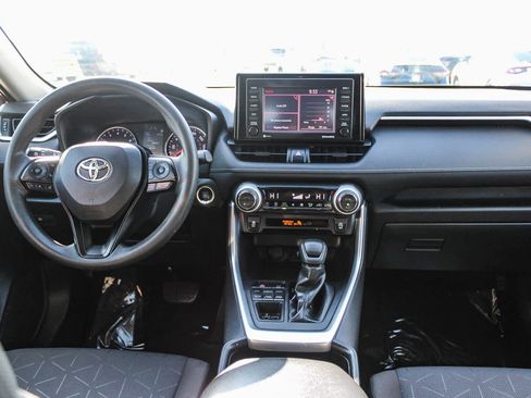 Used 2021 Toyota RAV4 XLE image 12