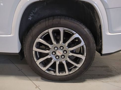 Used 2023 GMC Acadia Denali w/ Denali Ultimate Package image 17