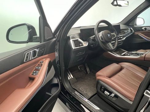 Certified 2024 BMW X5 xDrive40i w/ Executive Package image 22