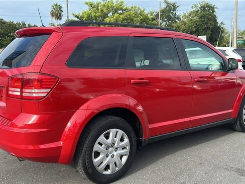 Used 2018 Dodge Journey SE FWD image 9