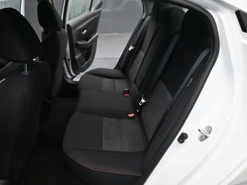Used 2025 Nissan Sentra SR FWD image 11
