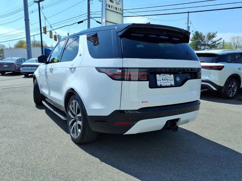 Used 2024 Land Rover Discovery Dynamic SE AWD/4WD image 7