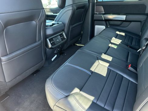 New 2026 Ford F450 Platinum w/ FX4 Off-Road Package AWD/4WD image 13
