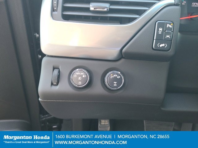Used 2019 Chevrolet Suburban LT AWD/4WD image 19