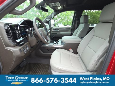 New 2026 Chevrolet Silverado 2500 LTZ w/ LTZ Premium Package AWD/4WD image 16