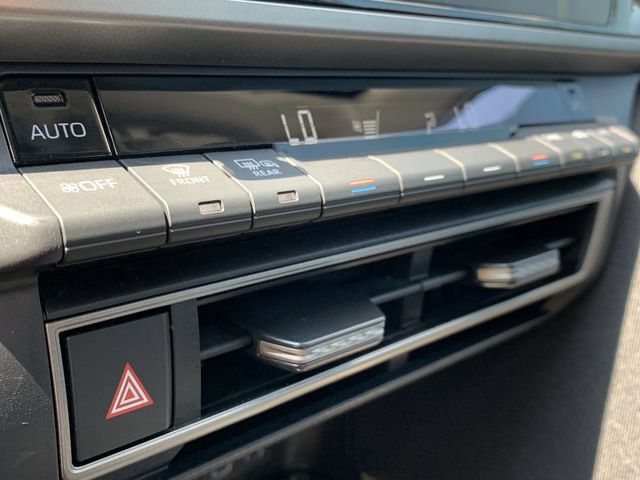 Used 2025 Toyota Camry LE FWD image 30