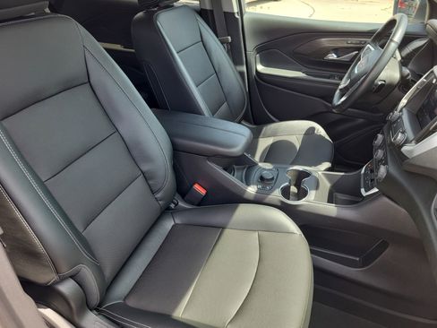 Used 2023 GMC Terrain SLT FWD image 9