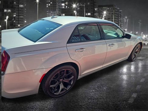 Used 2021 Chrysler 300 S image 8