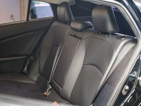 Used 2022 Toyota Prius image 18
