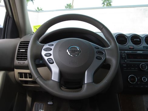 Used 2007 Nissan Altima 3.5 SL w/ Emergency Aid Pkg image 21