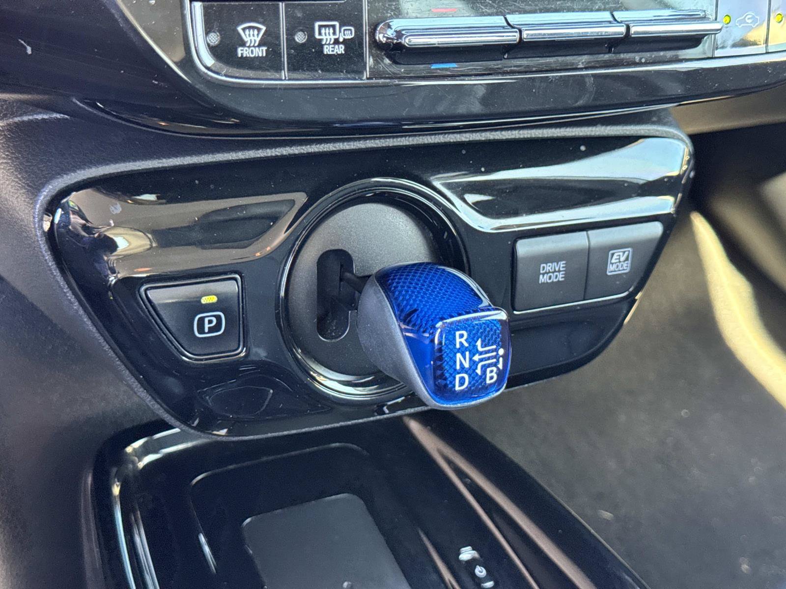 Used 2022 Toyota Prius FWD image 18