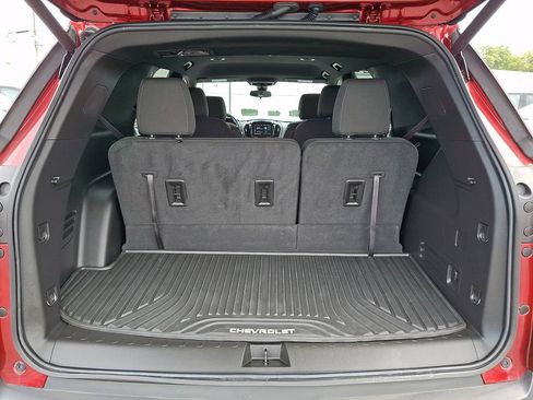 Used 2023 Chevrolet Traverse LT FWD image 31
