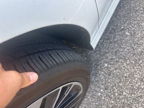 Used 2025 Toyota Camry XLE FWD image 2