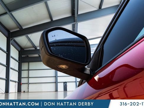 Used 2020 Ford Explorer XLT w/ Equipment Group 202A AWD/4WD image 39