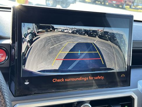 Used 2025 Toyota Tacoma TRD Off-Road image 19