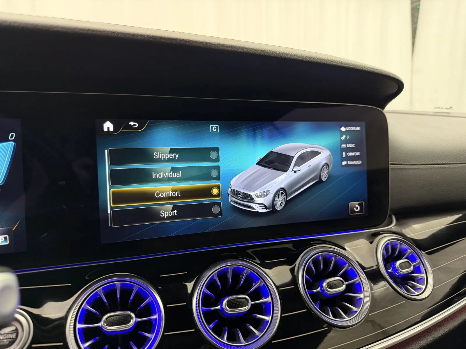 Used 2022 Mercedes-Benz E 53 AMG 4MATIC Coupe image 36