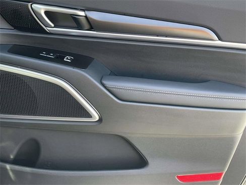 New 2025 Kia Telluride S image 12